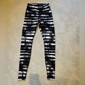 Lululemon Black and White Printed Leggings